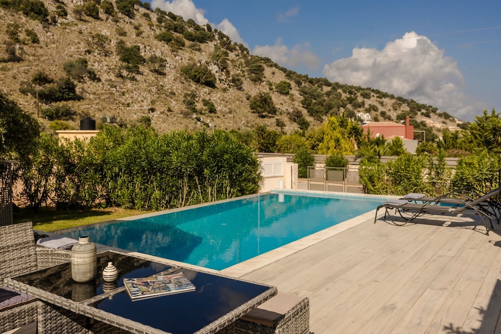 Petradi Villa Skala I