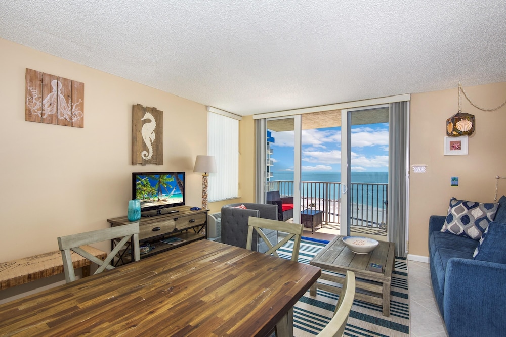 Estero Beach & Tennis 1004-a