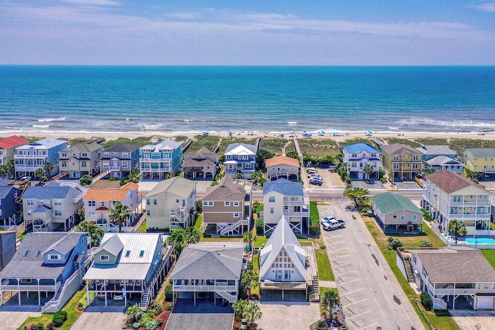 Unique A-frame Beach House: 'the Beacon at Oib'