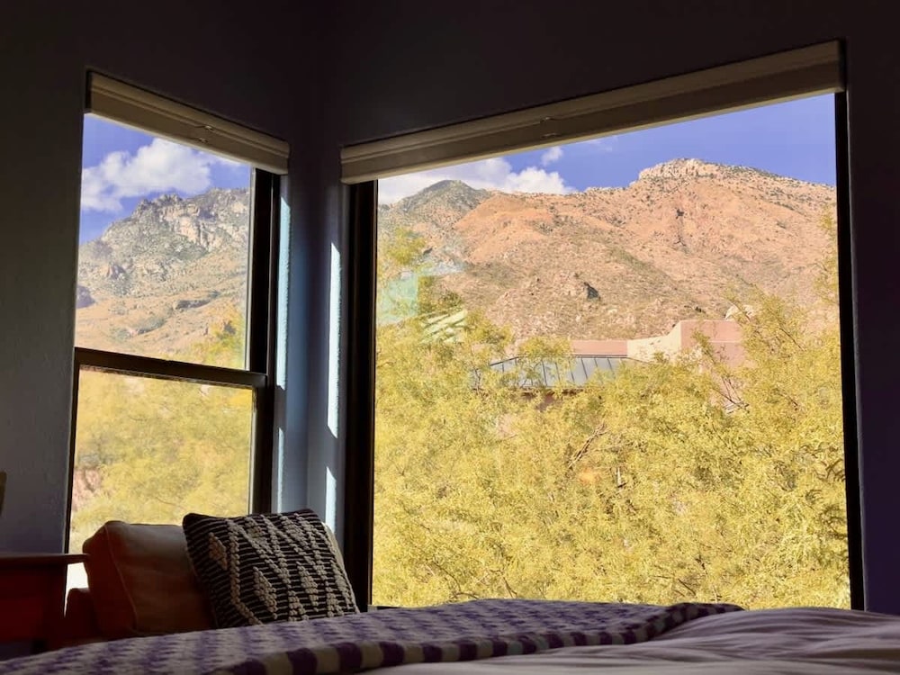 Gorgeous Mountain City Views Pools Hot Tubs