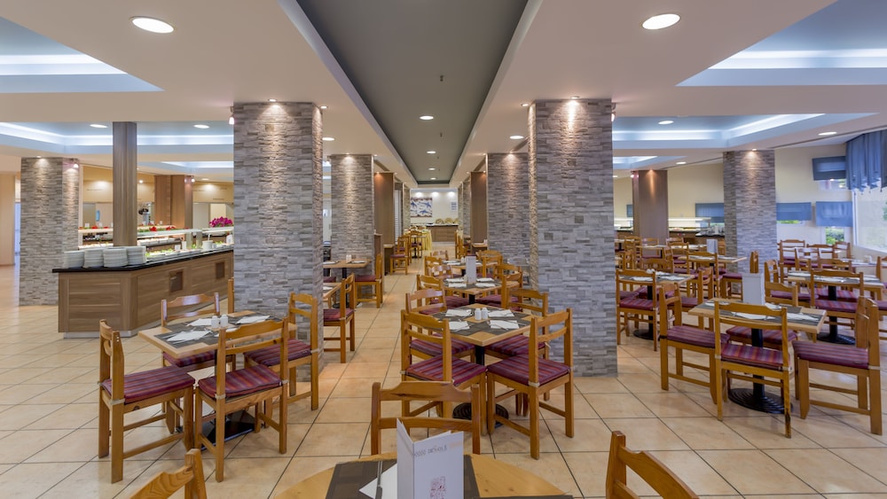 Dessole Dolphin Bay Resort – All Inclusive