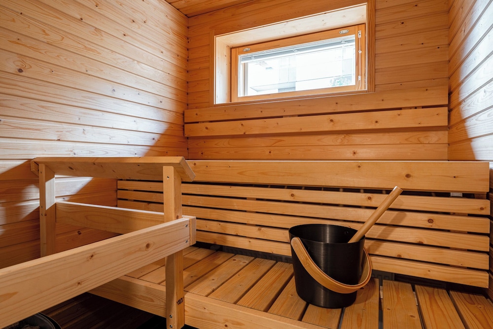 Homelike 1BR Apt with Sauna & Balcony at Pyynikki
