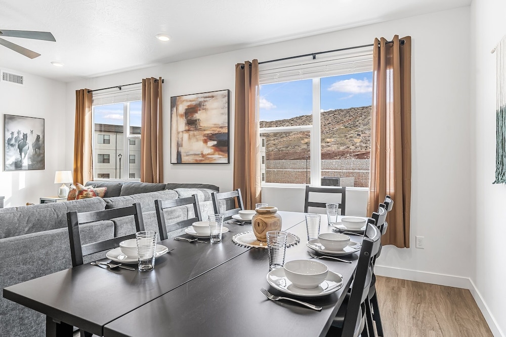 Starlight Crossing 4 Bedroom Condo