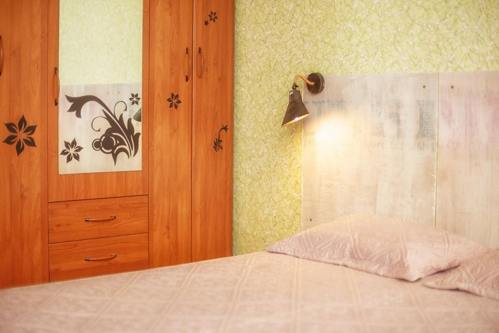 Apartment - Profsoyuznaya 136