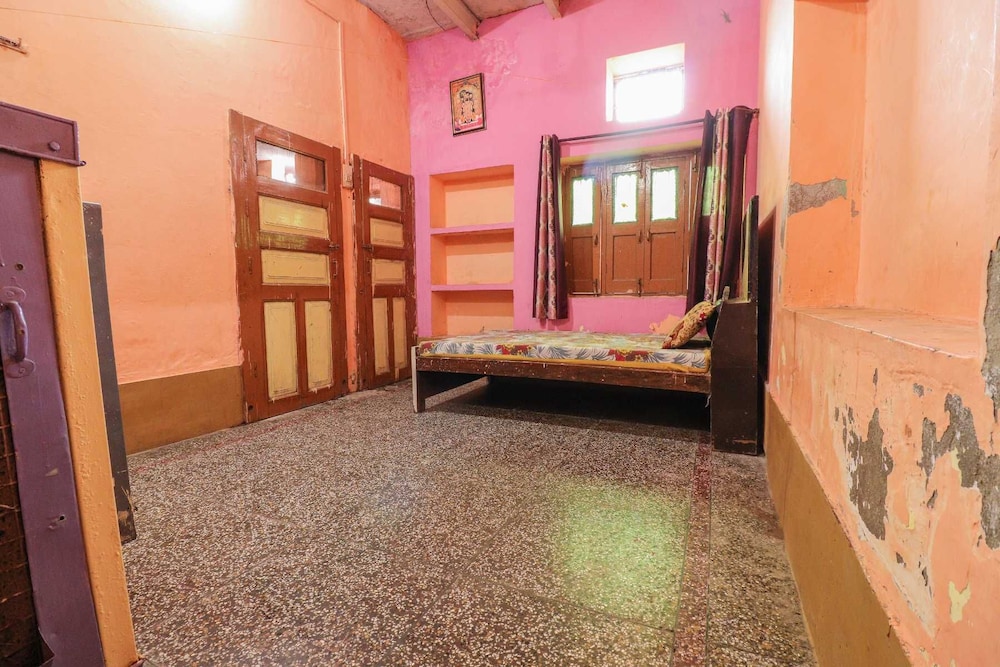 Laxmi Bhawan Dharamshala Mathura