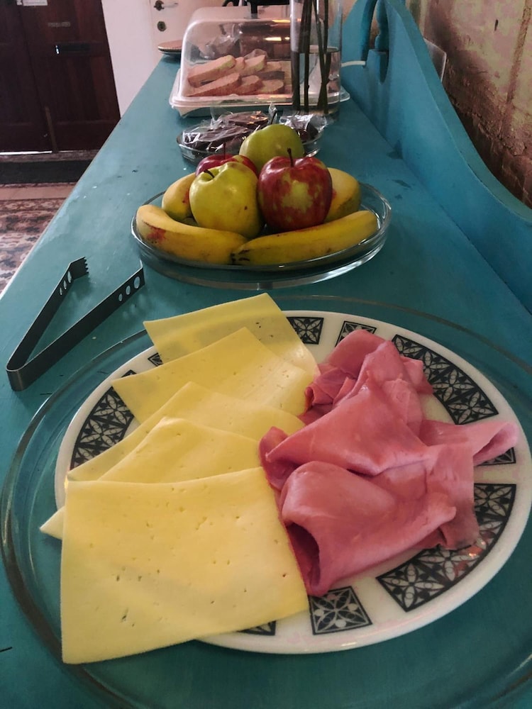 Lee's House Bed & Breakfast Sliema