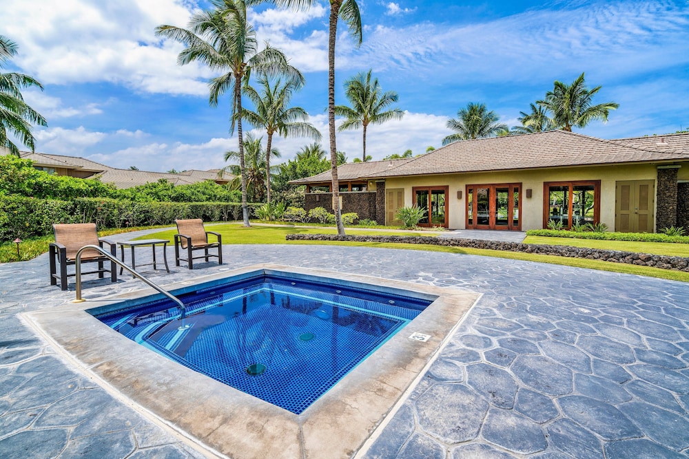 Updated Unit - Perfect Location - Vrkcv