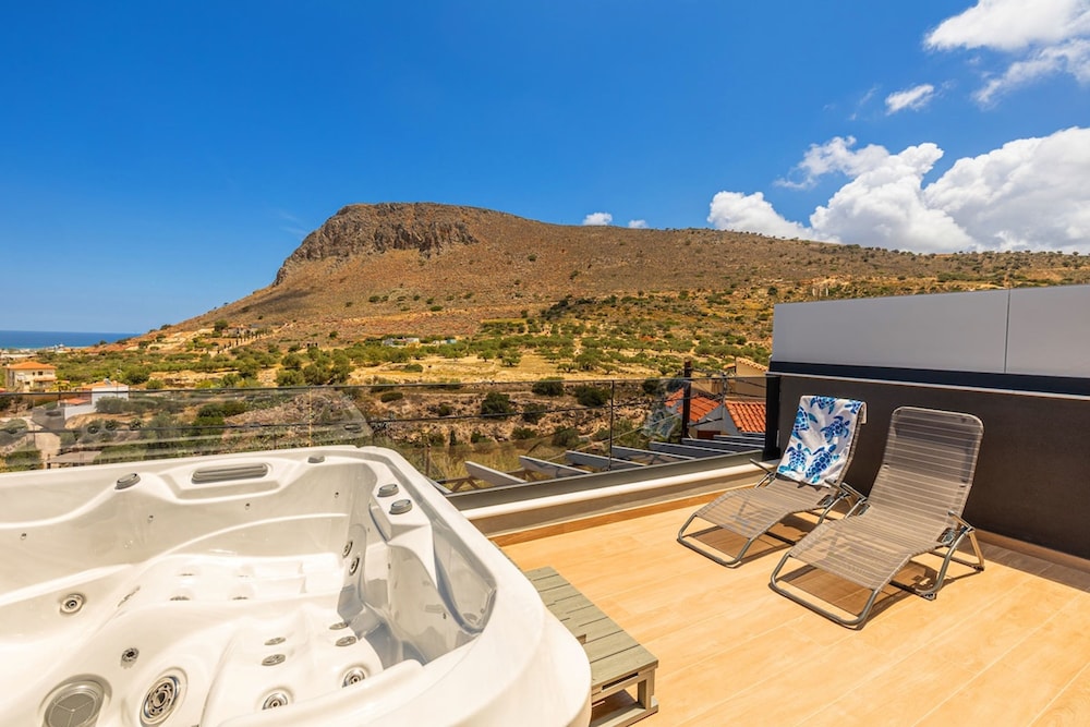 Villa Bella With Jacuzzi