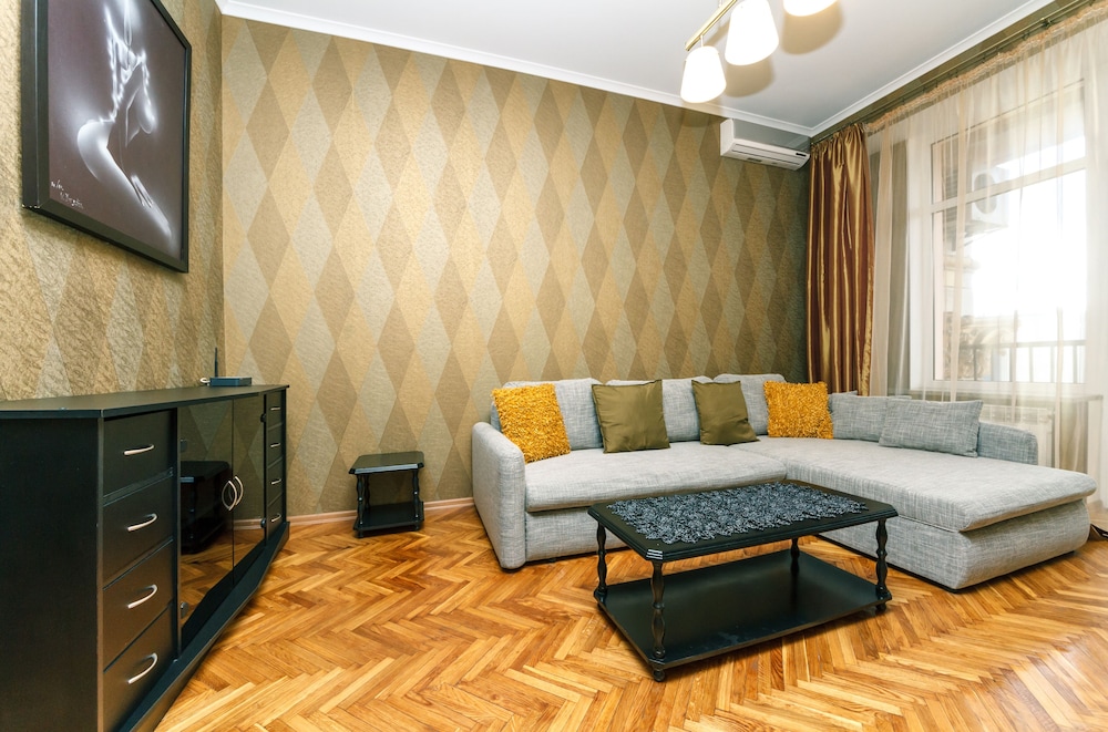 Alma Apartments