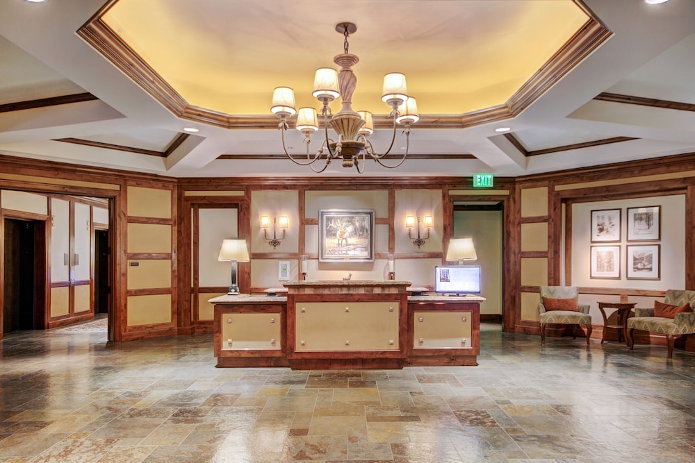 3 BR Ritz-Carlton Residence with Valley Views by RedAwning - Save 20% on 7+ Nights!