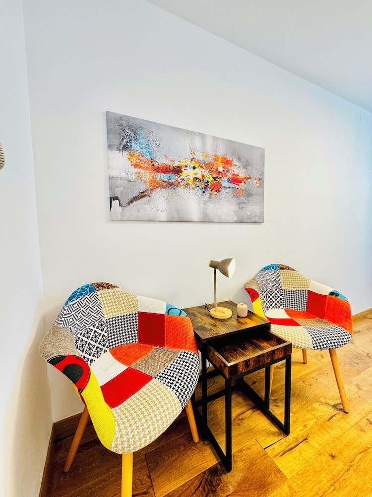 Comfortable Room Near Kaufpark Alterlaa