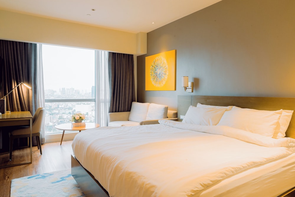 Hotel Residences at Acqua