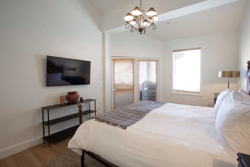Trail's End Lodge at Deer Valley Resort - Three Bedroom Residence with Den and Spa #303 3 Condo