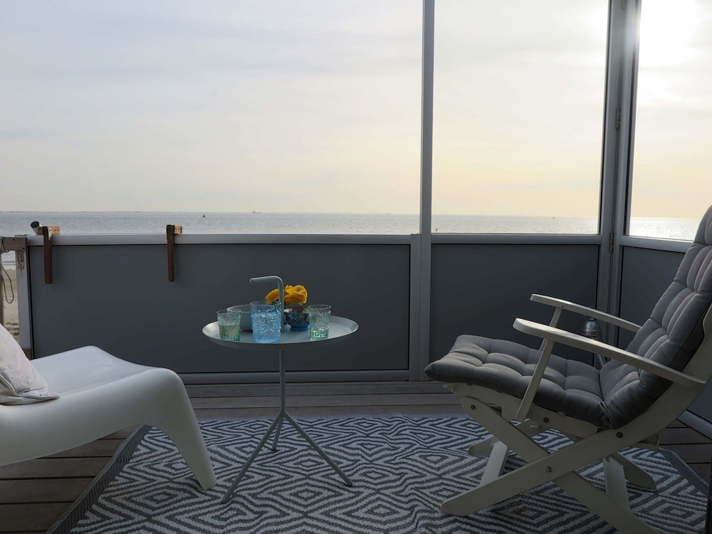 Beach House in Koudekerke Near Dishoek