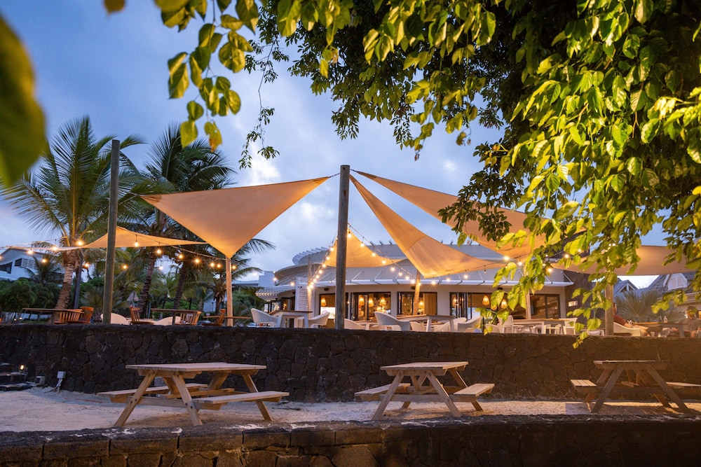 Radisson Blu Azuri Resort & Spa