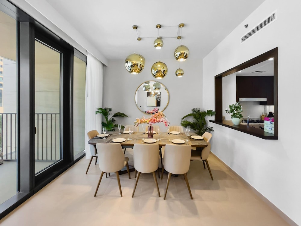 Lux 4BR Duplex in Blvd of Downtown