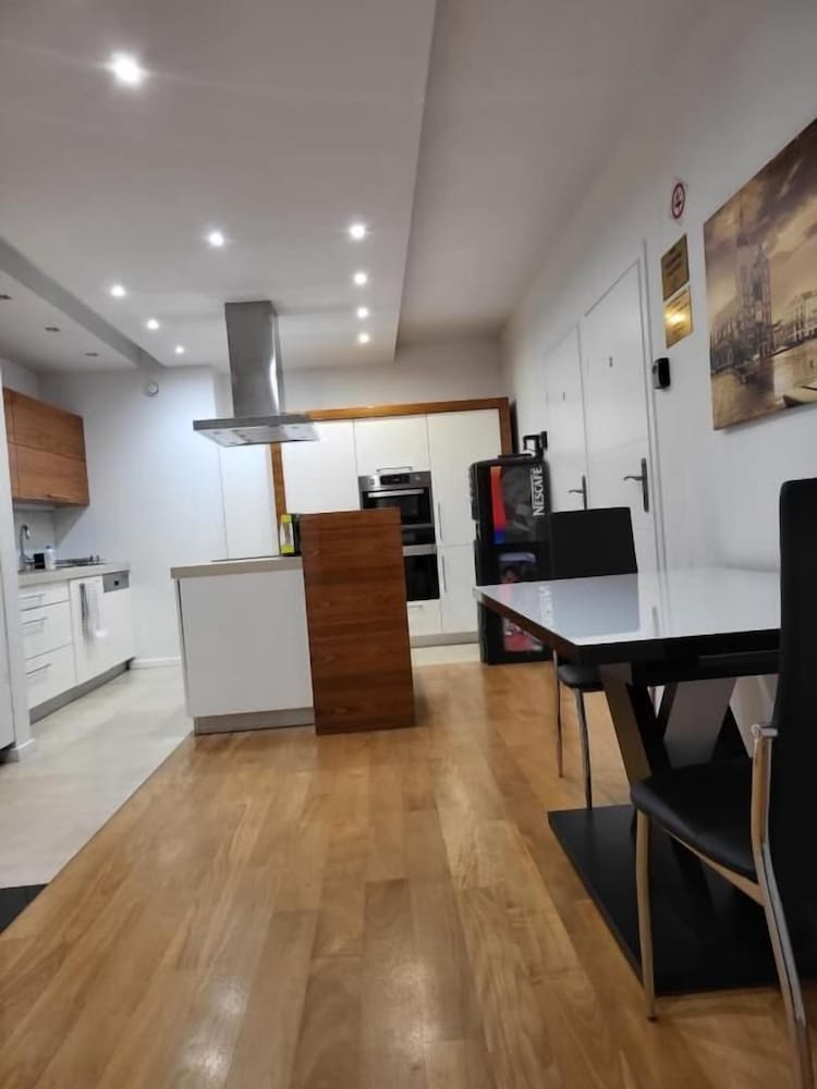 Amber Hostel