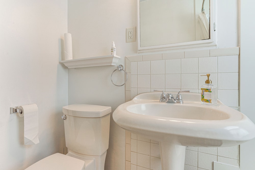 Minneapolis Vacation Rental ~ 5 Mi to Downtown!