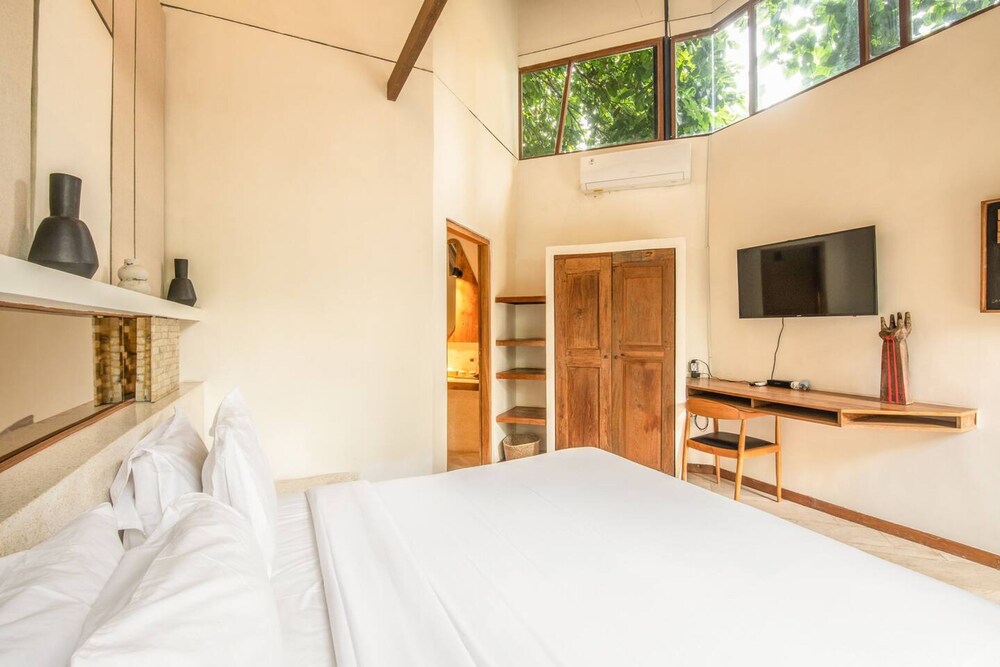 BA Villa 4 1BR Lush 1-br Villa With Pool 4 Mins to Echo Beach