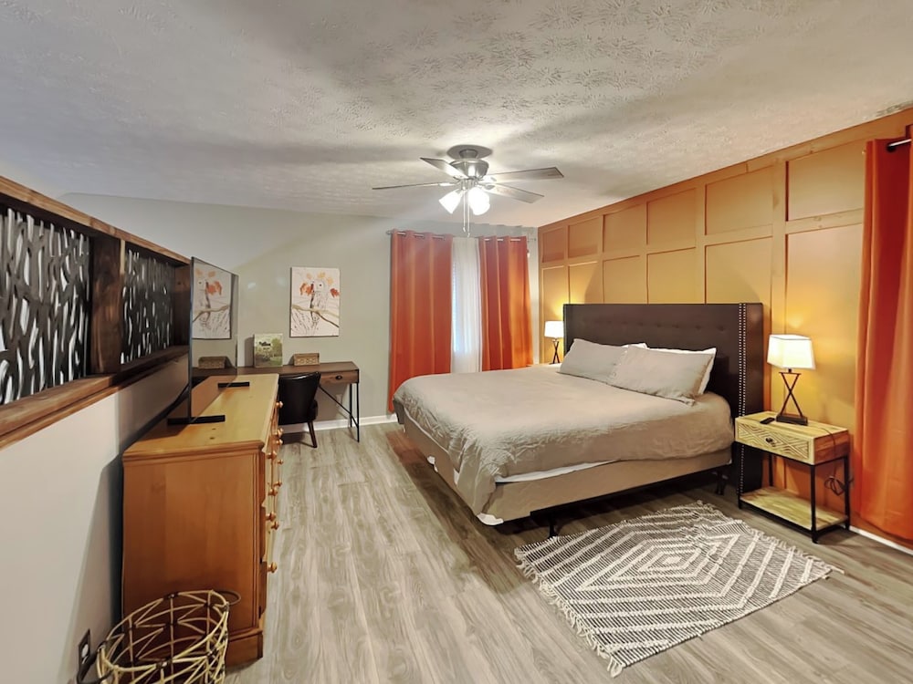 Hilltop Hideaway by Jackson Mountain Rentals