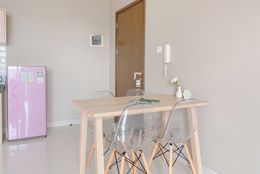 Good Deal and New Furnished 2BR Ciputra International Apartment