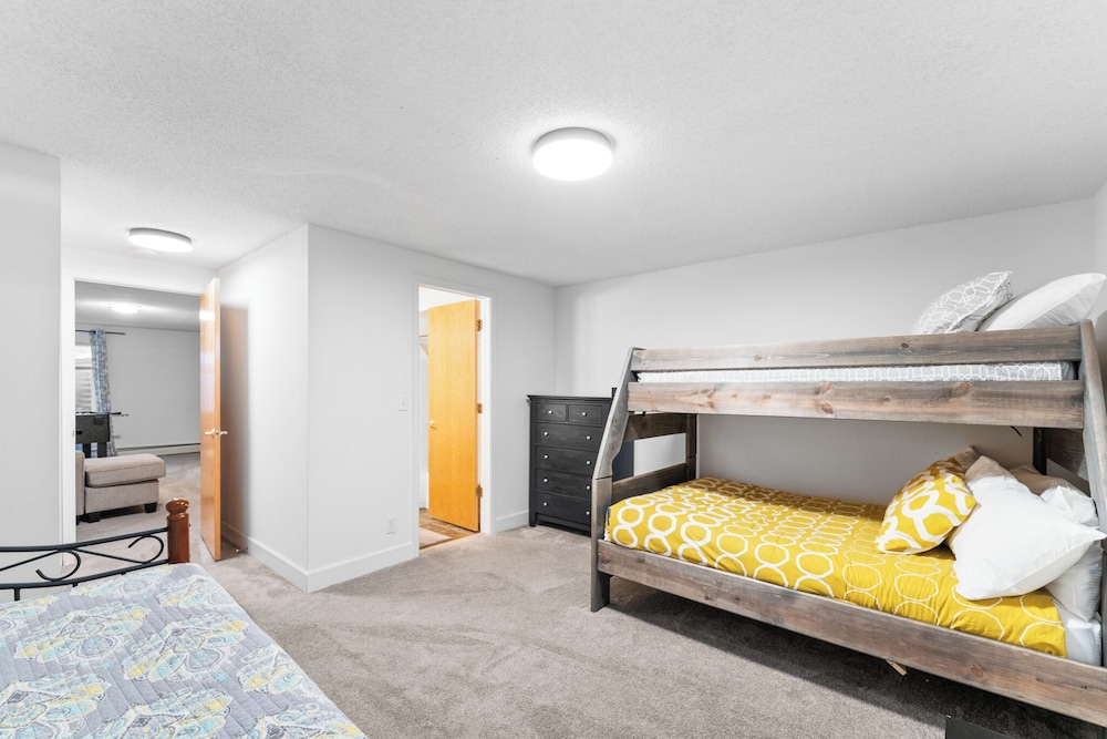 Saddle Ridge Townhomes #253 : 2