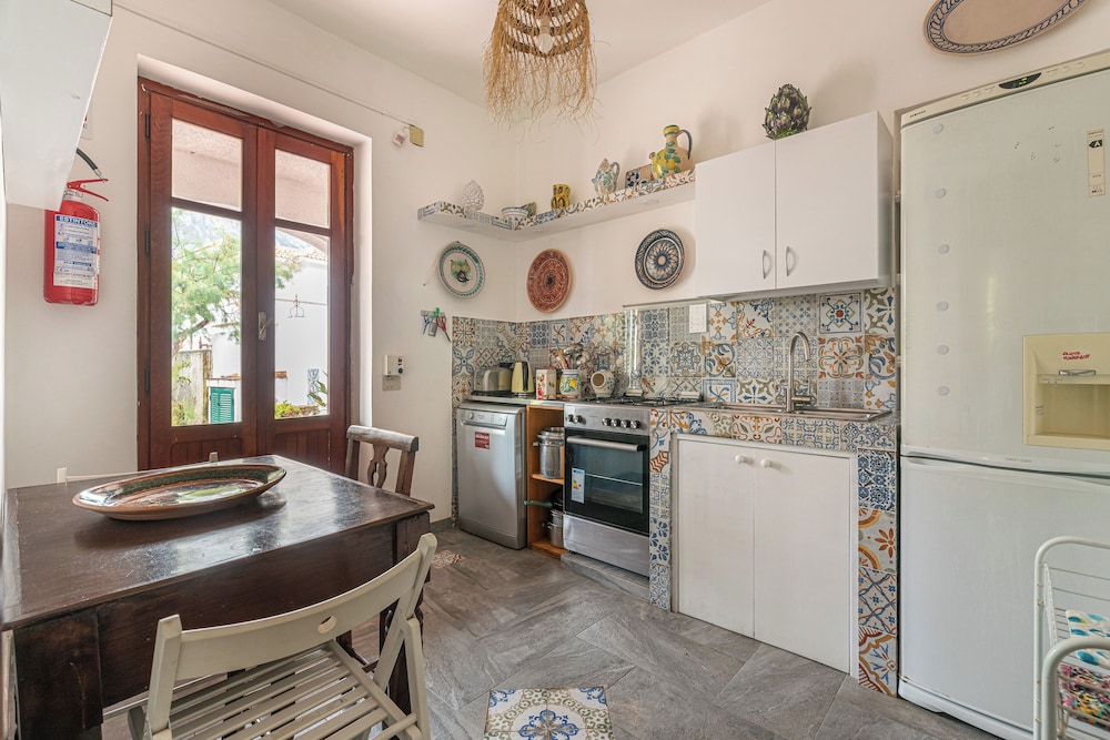 Isola delle Femmine Apartments by Wonderful Italy
