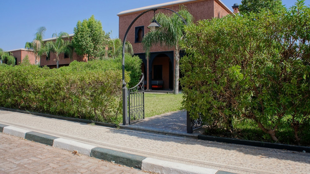 Prestylia Hotel Resort Villas