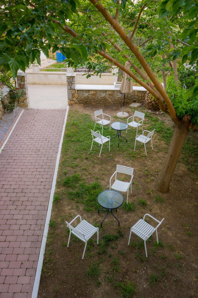Act Art Skiathos