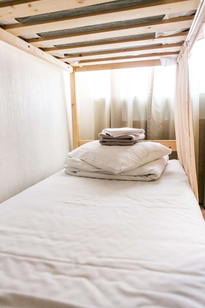 Maestro Hostel