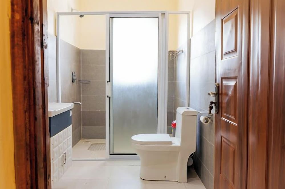 Lux Suites Golden View Manor Naivasha