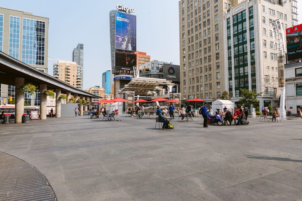 QuickStay - Elegance in Yorkville (Yonge & Bloor)-3