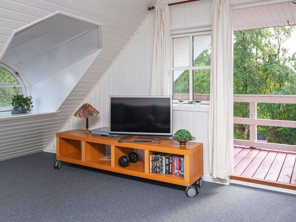 7 Person Holiday Home in Romo view 3