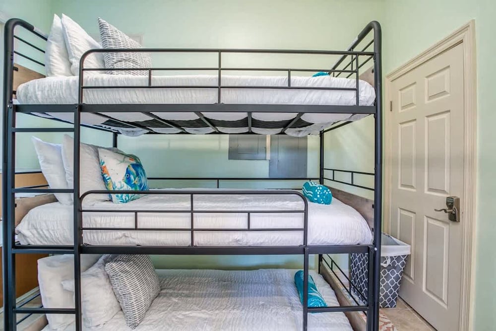 Beach Walk Retreat Heated Pool Golf Views Main Guest House Sleeps 15
