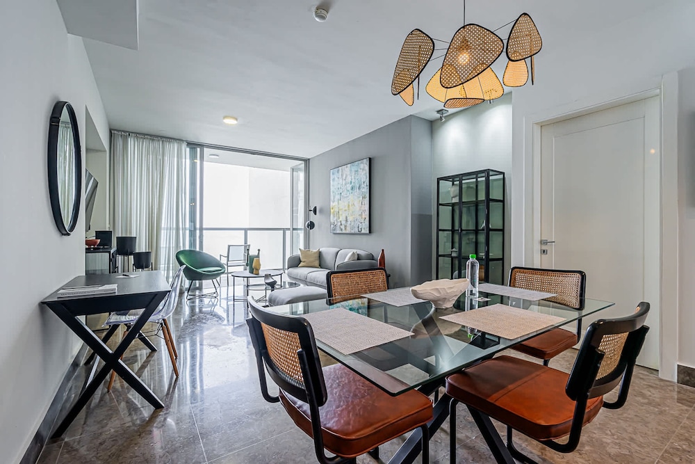 w Comfy 1BR w Fantastic Balcony in YOO