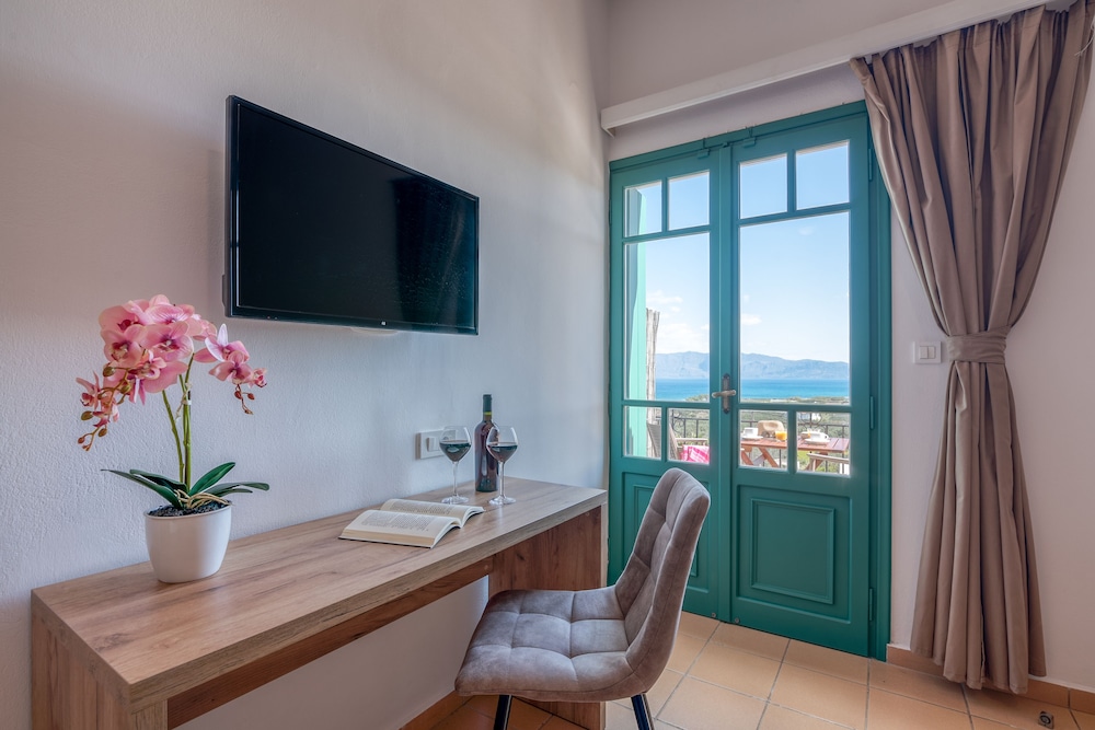 Kaliviani Traditional Hotel view 4