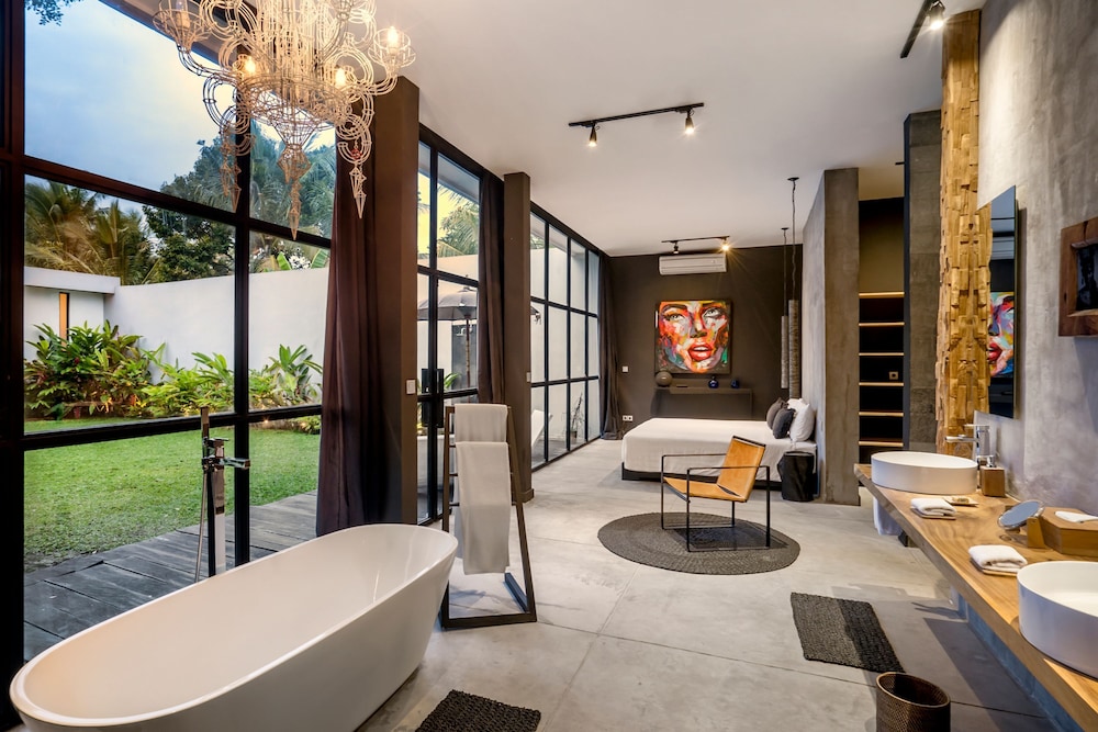 Loft Volcano by Alfred in Bali - Stylish 2 BR Loft w Pool Garden Ricefields View