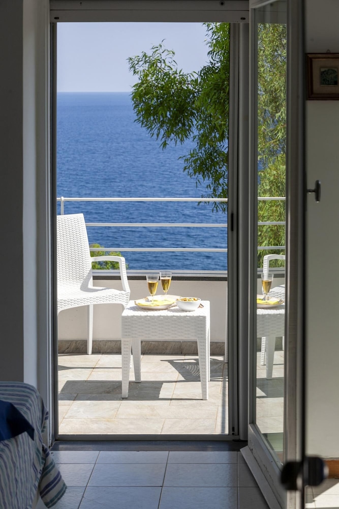 Villa Ofelia in Massa Lubrense photo 3