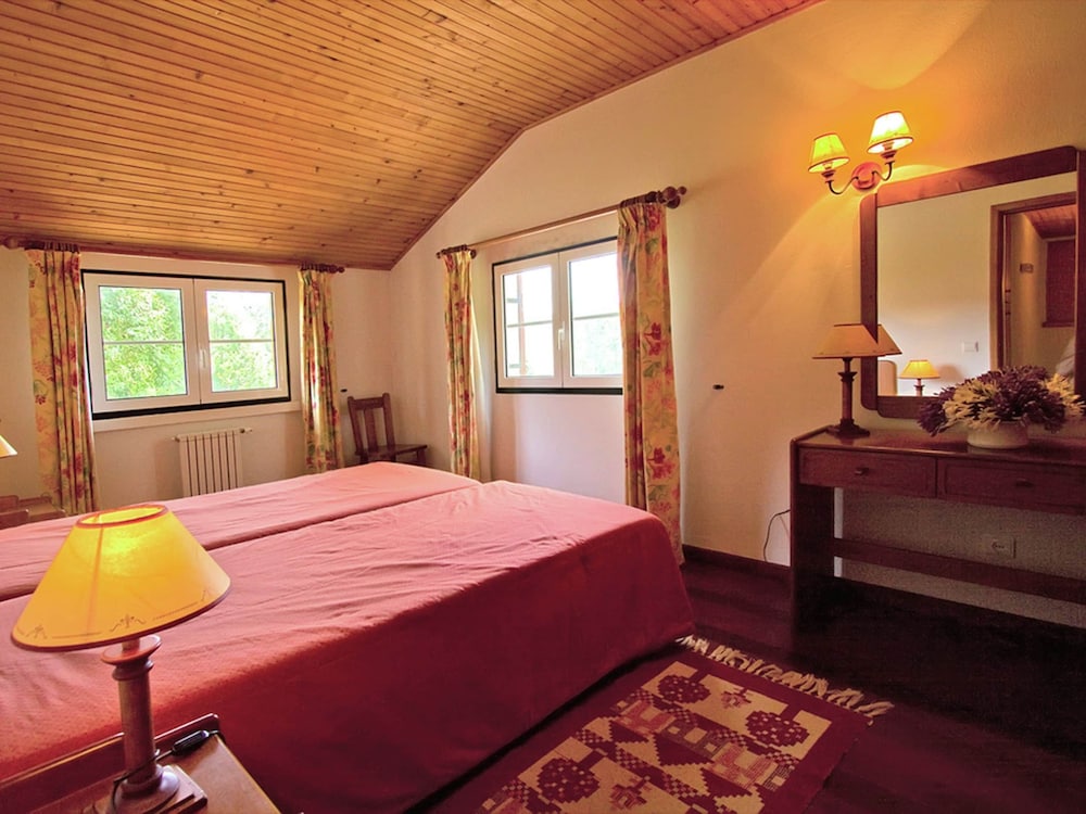 Nice Cottage in Santo Antonio da Serra With Pool view 3