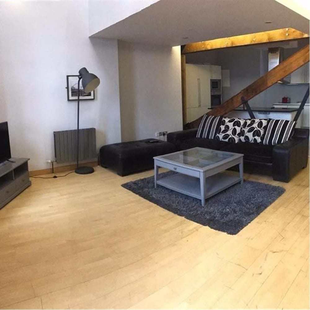 Luxurious City Centre Penthouse