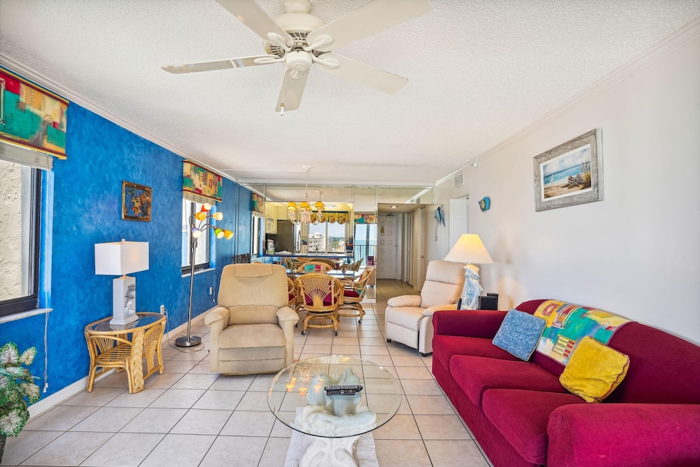 Ocean Sands 1-708