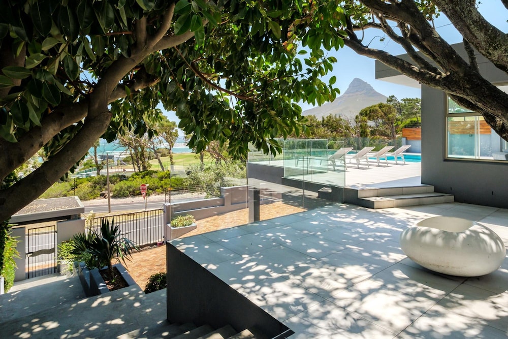 Ocean View Camps Bay 5bed Villa w Pool Valtameri