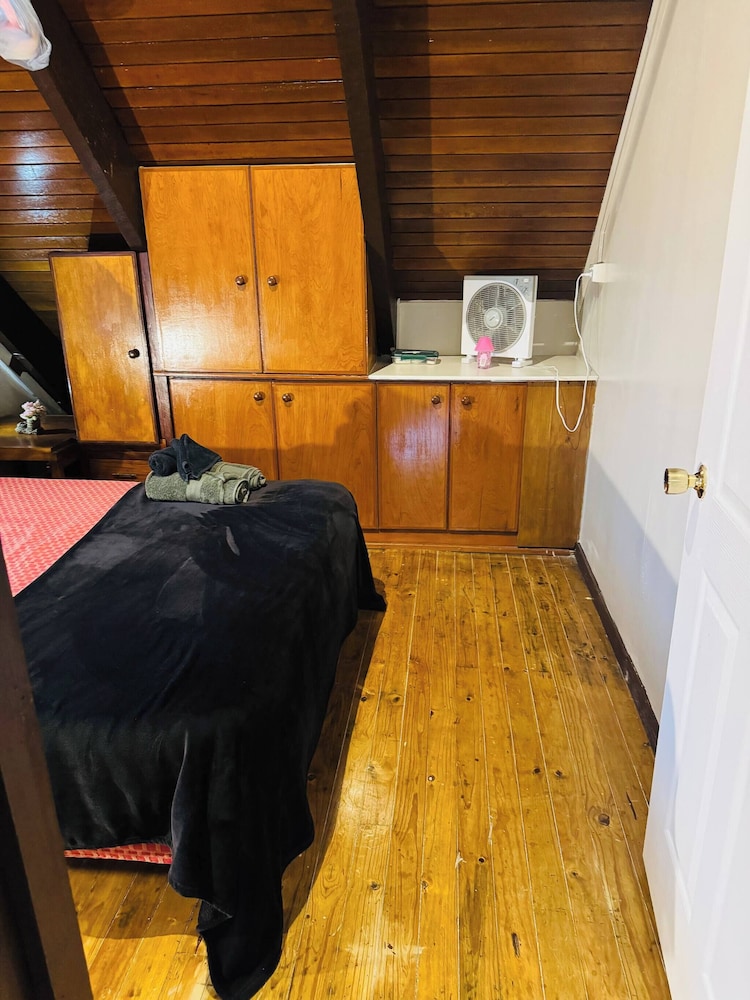 Mirz Accomodation FJ