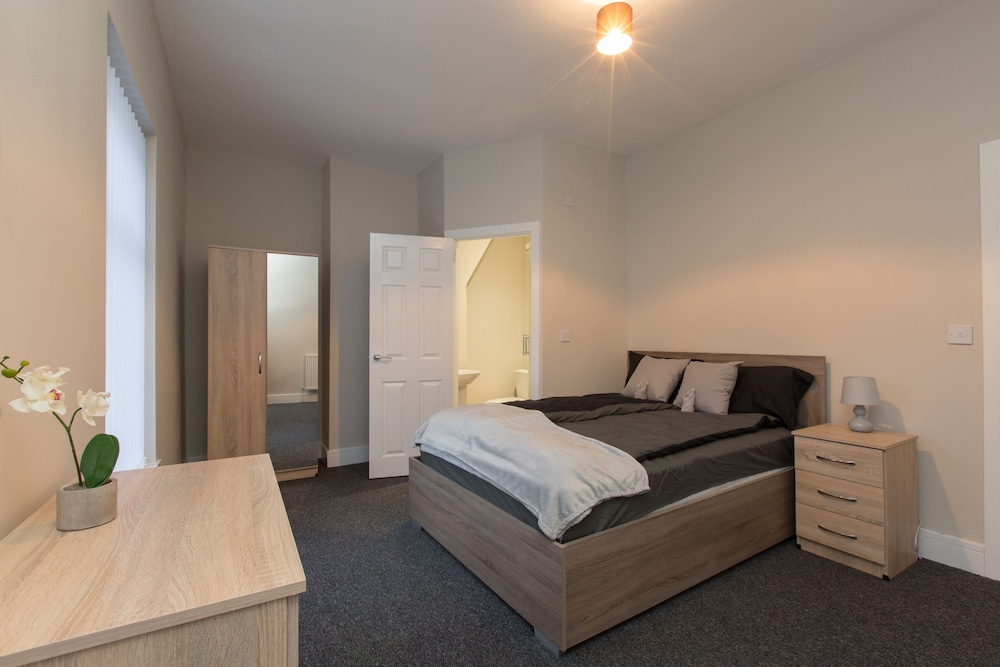Stoke-on-trent Vacations - Townhouse  Rose Street Stoke - Property Image 10