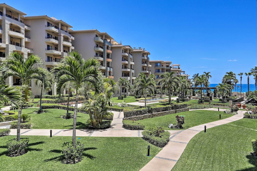 Villa La Estancia Condo: Pools, Hot Tub, & Balcony
