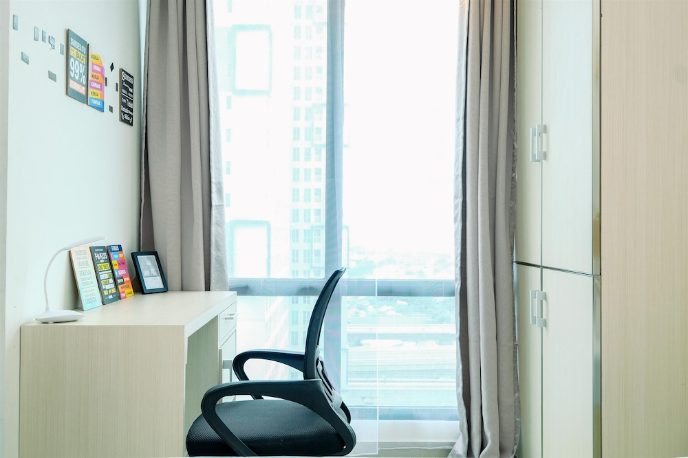 Cozy Stay Studio At Lrt City Bekasi Apartment