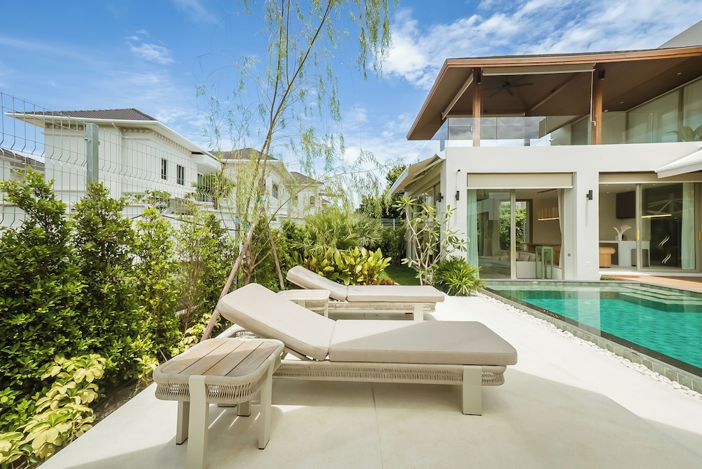 Akal Pool Villa 3BR near Laguna, Bangtao & Beach
