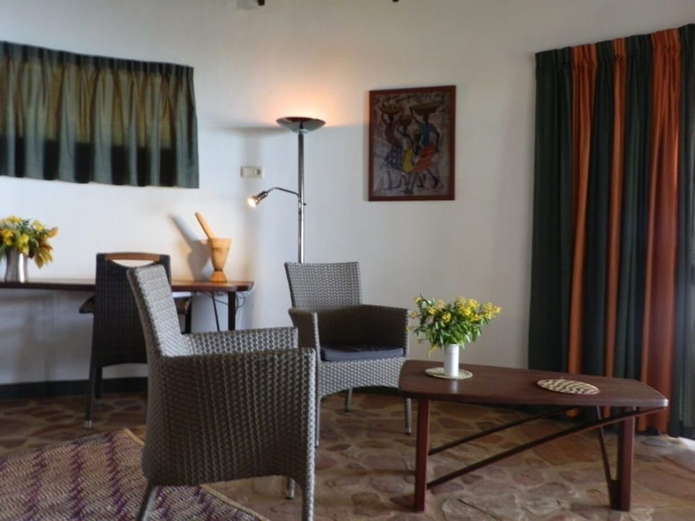 Speke Bay Lodge