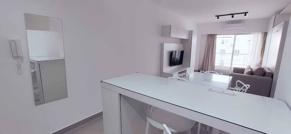 Ayres Suites Moreno