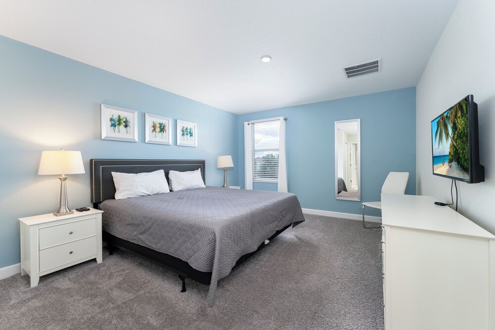 Magical 6BR Villa Pool Themed Room